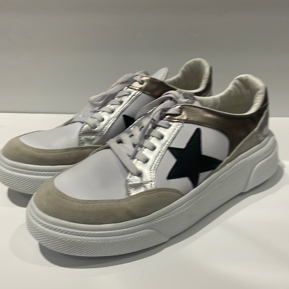 Pink Lily Cleo Pewter and Black Star Sneakers - Picture 2 of 5